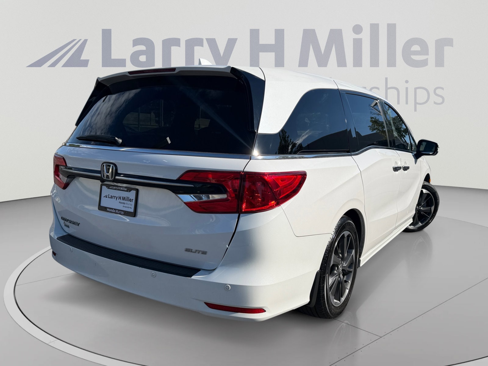 2024 Honda Odyssey Elite - Photo 6