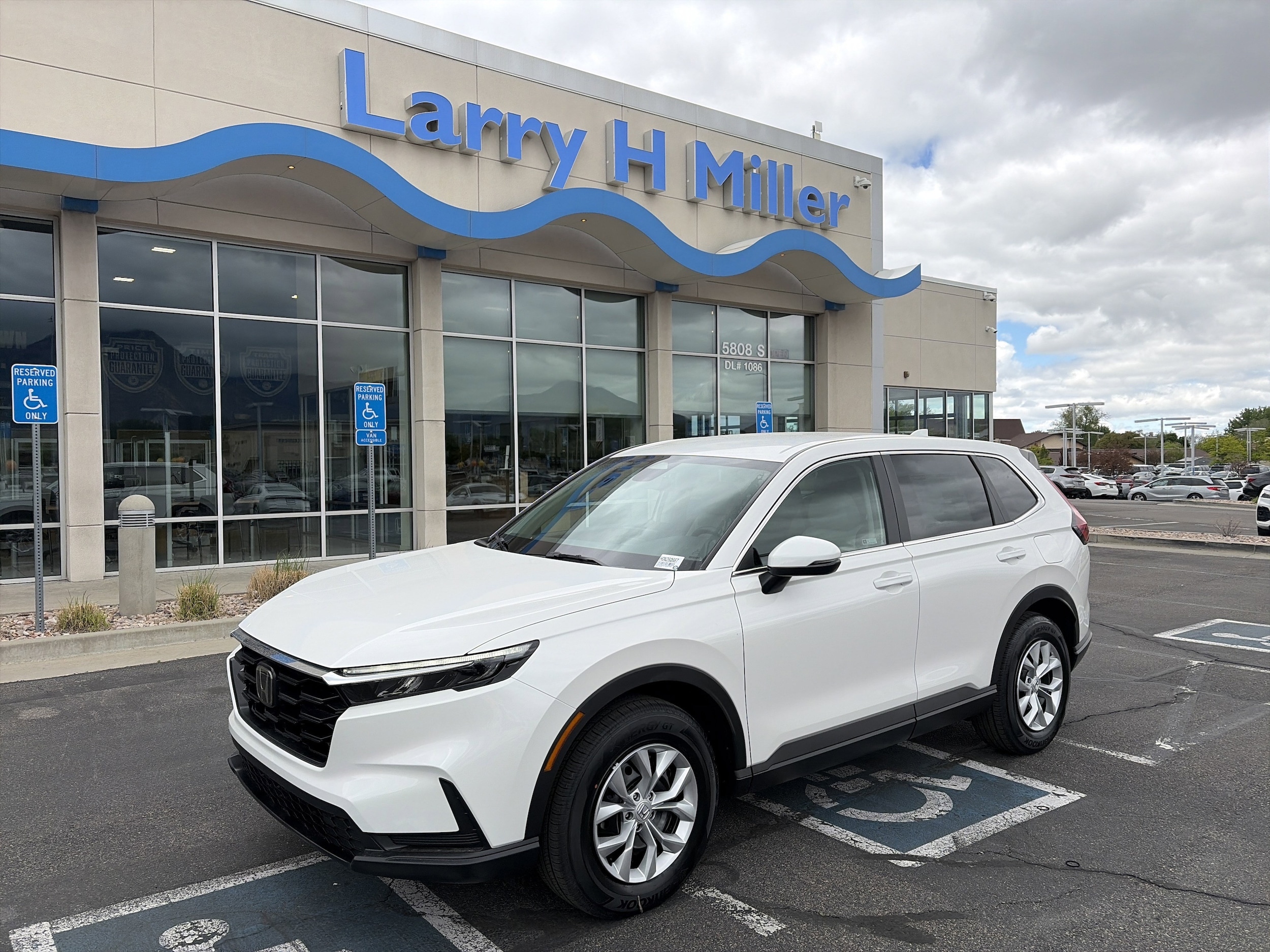 2026 Honda CR-V LX AWD's photo