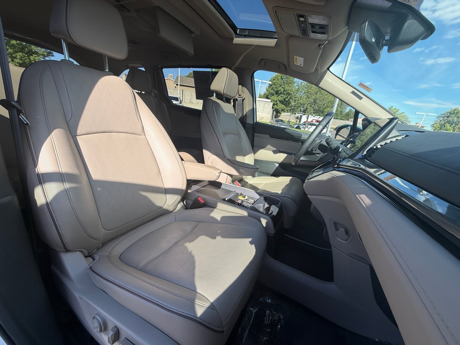 2024 Honda Odyssey Elite - Photo 32