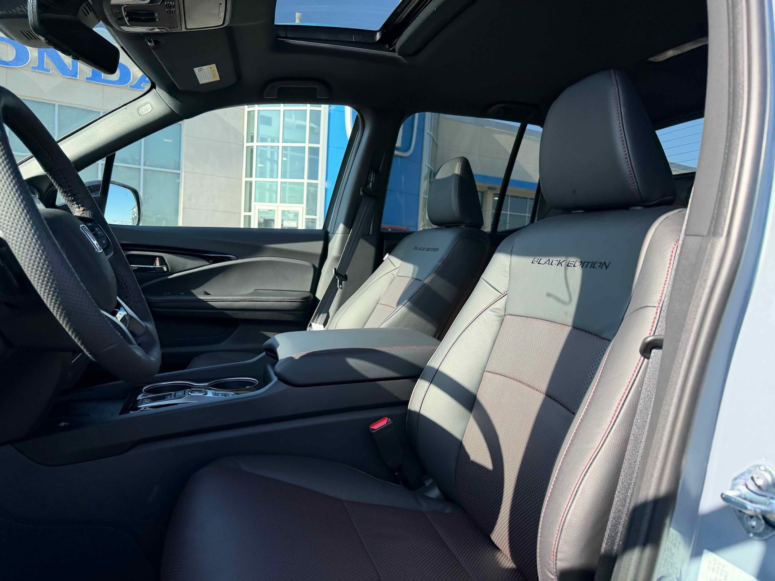 2026 Honda Ridgeline Black Edition - Photo 16