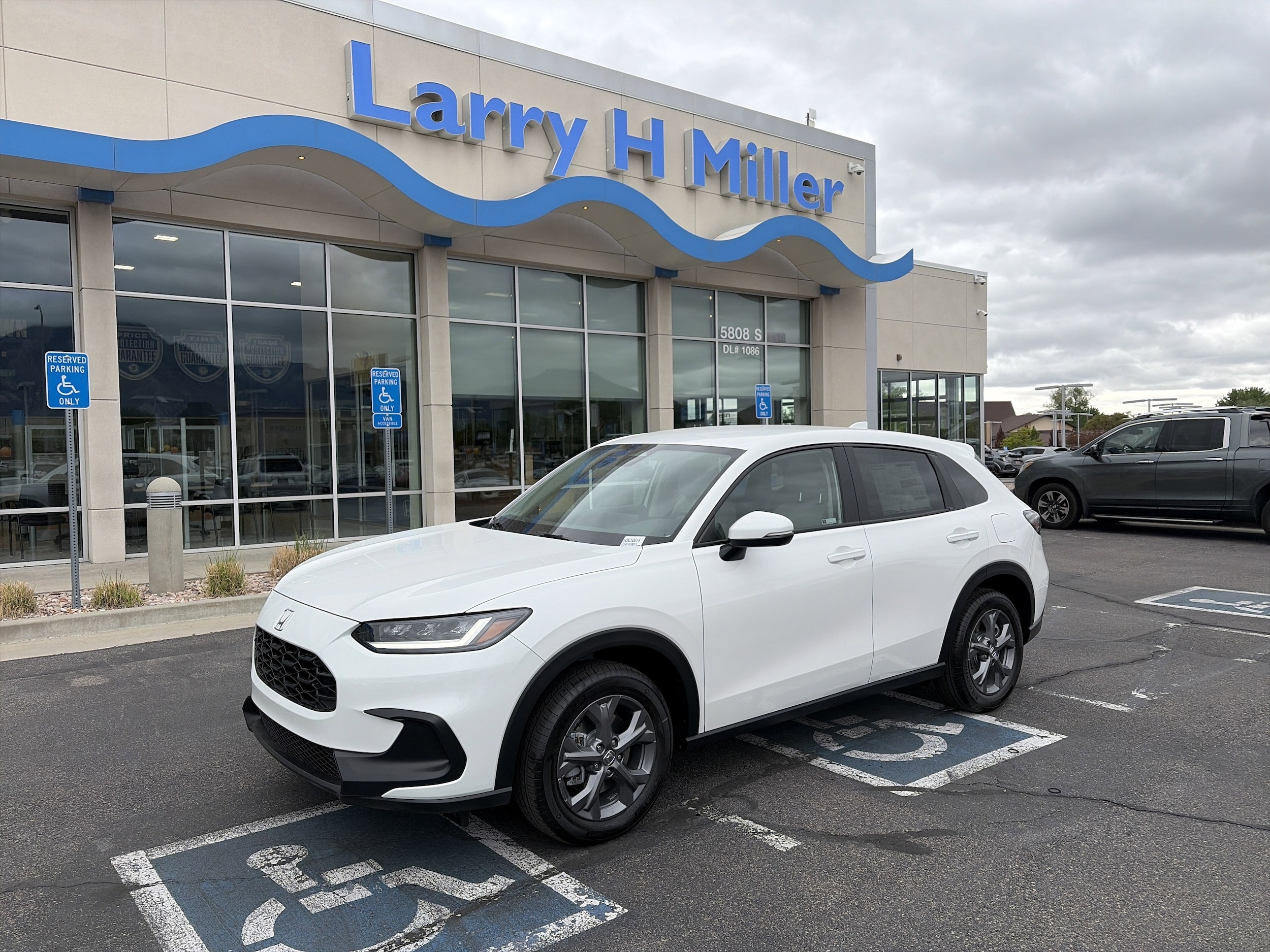 2026 Honda HR-V LX AWD's photo