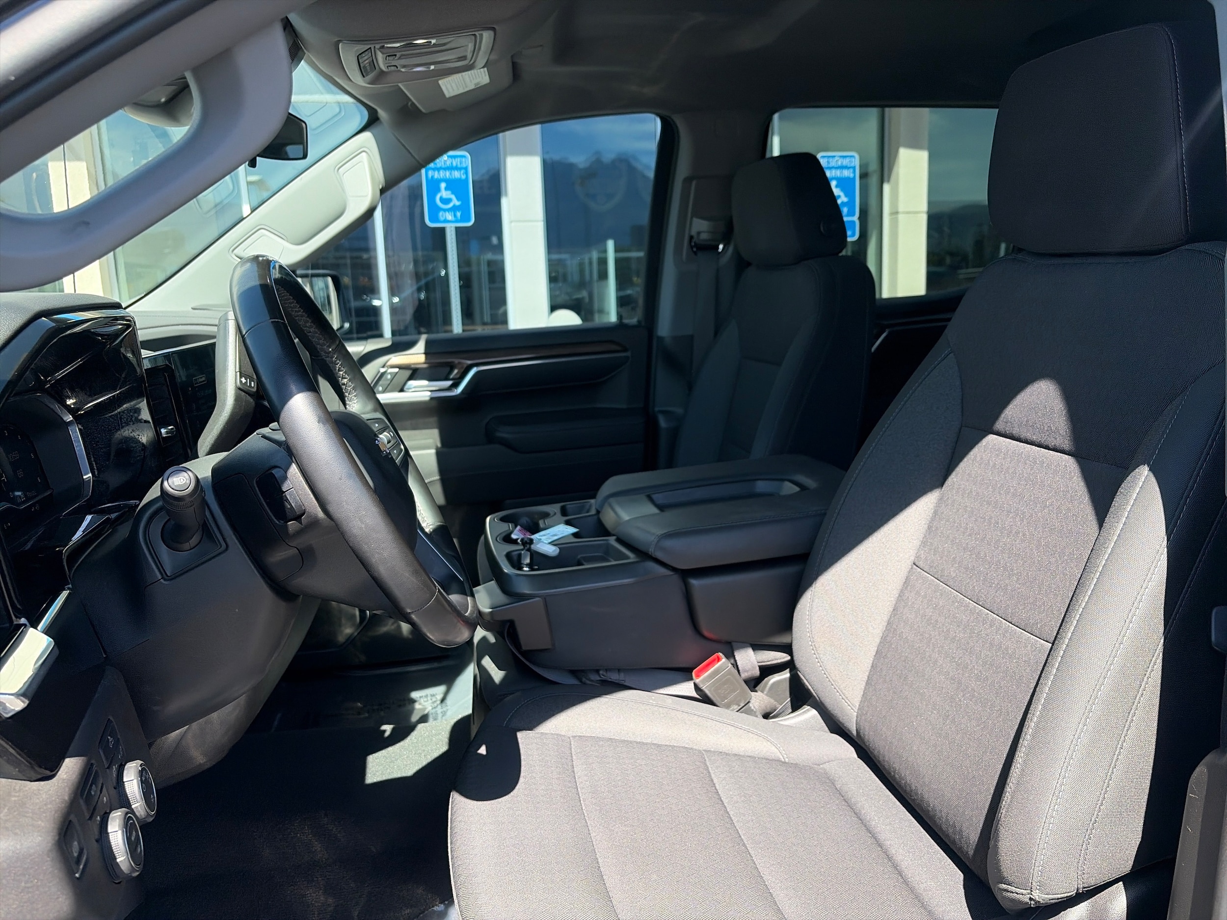 2023 Chevrolet Silverado 1500 LT - Photo 19