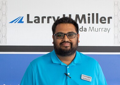 Staff member Jonathon Gil from ID_4aaf0255900f