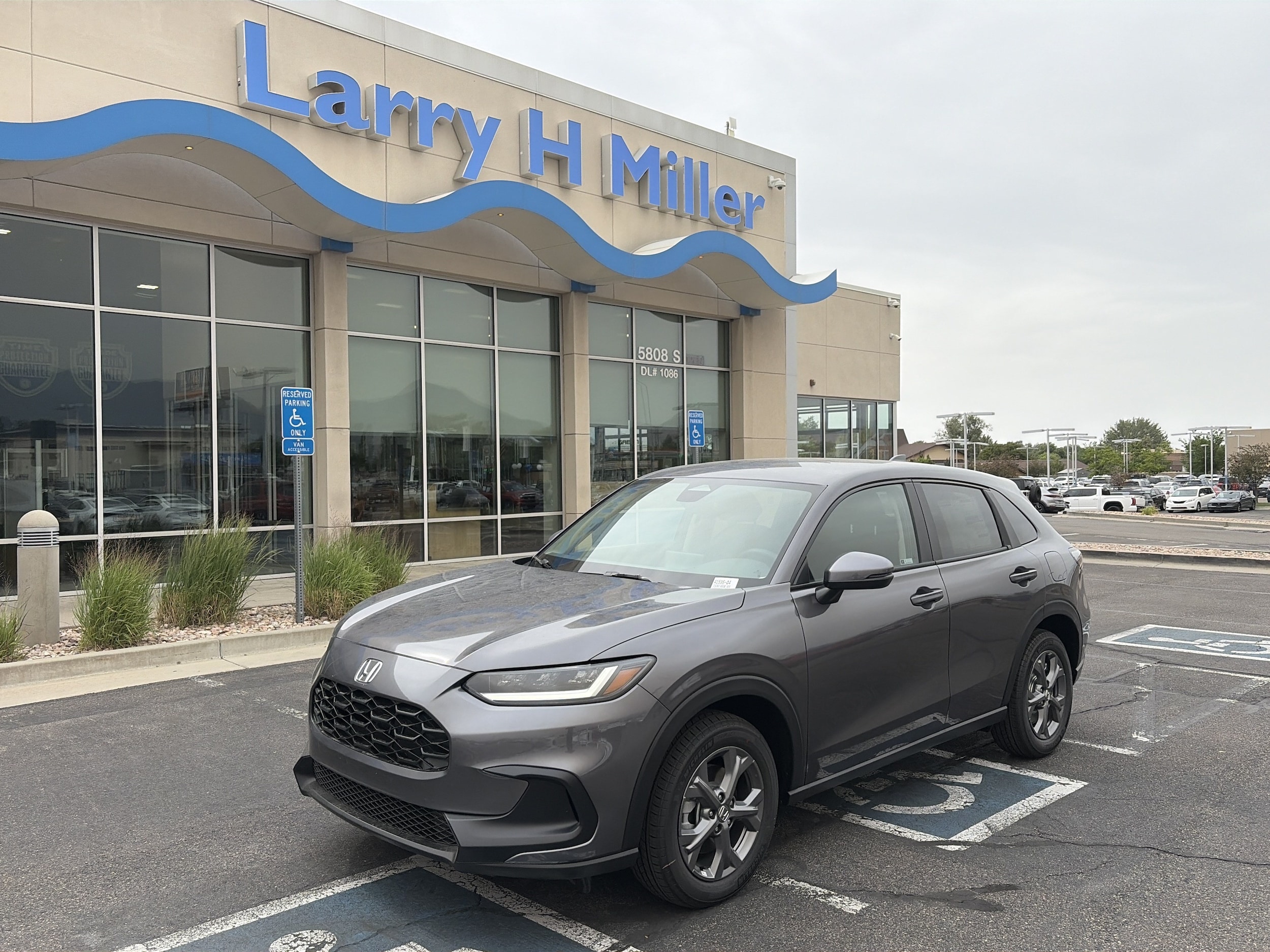 2027 Honda HR-V LX AWD's photo