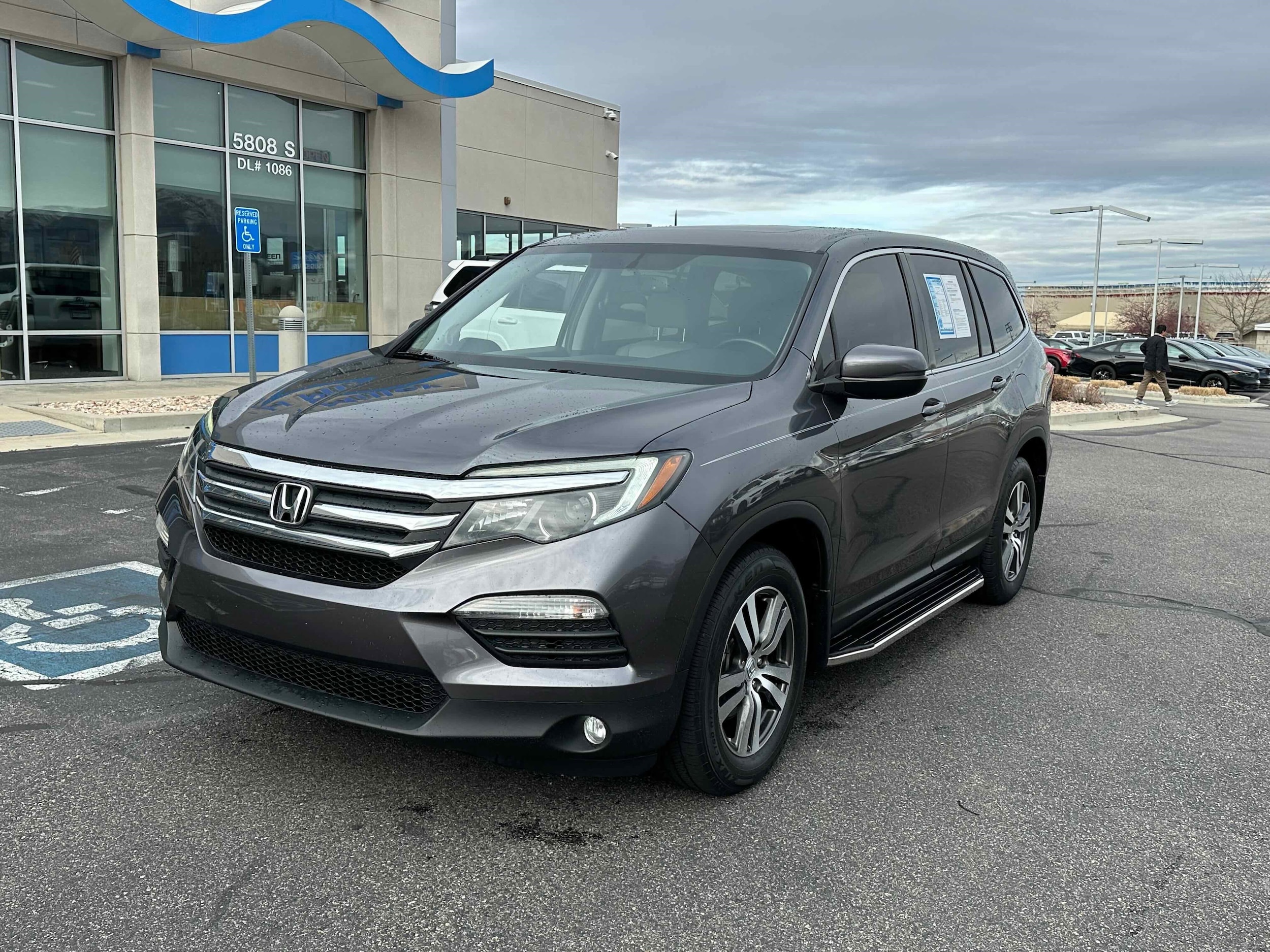 2017 Honda Pilot EX-L's photo