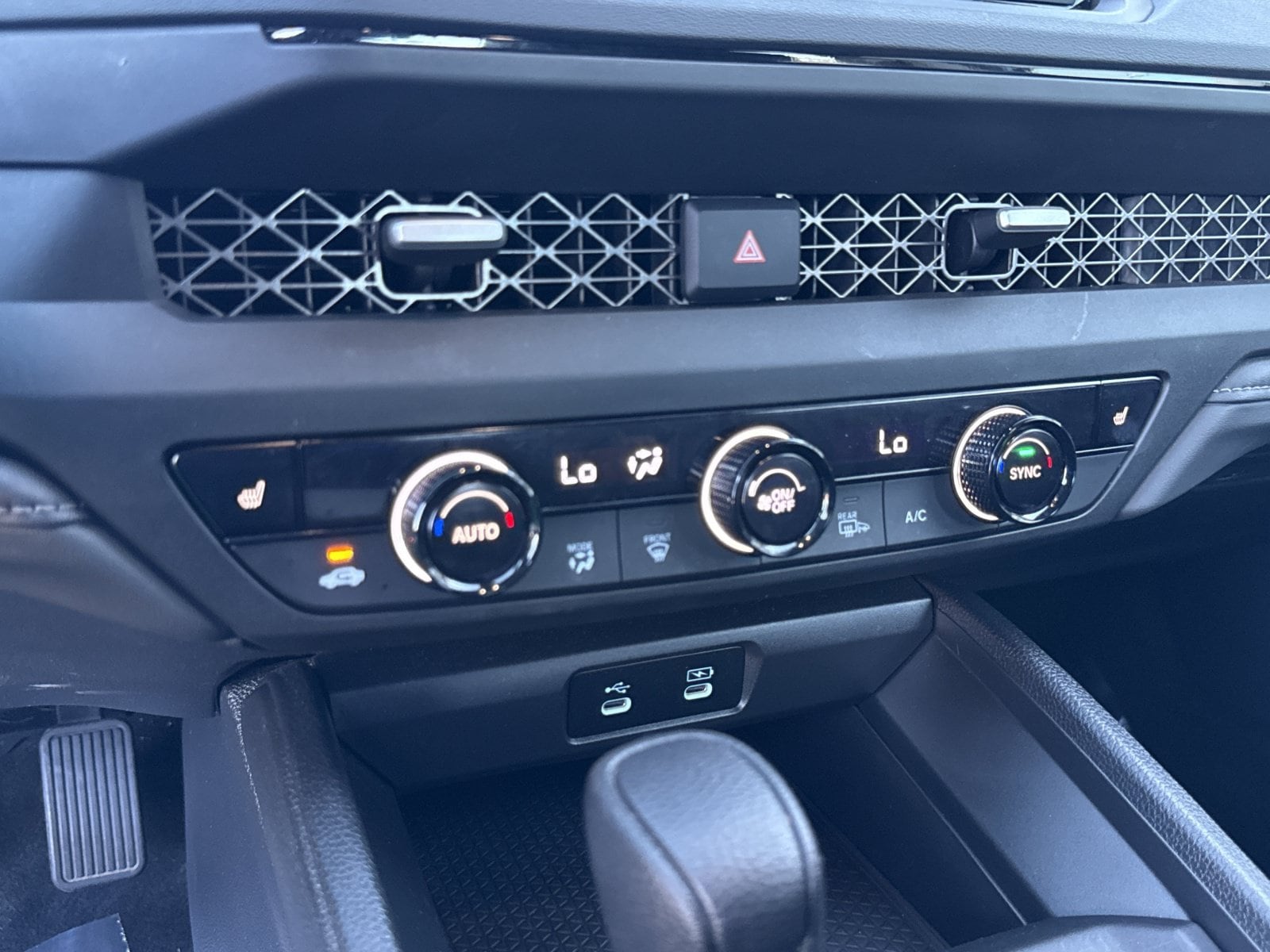 2025 Honda Accord SE - Photo 23