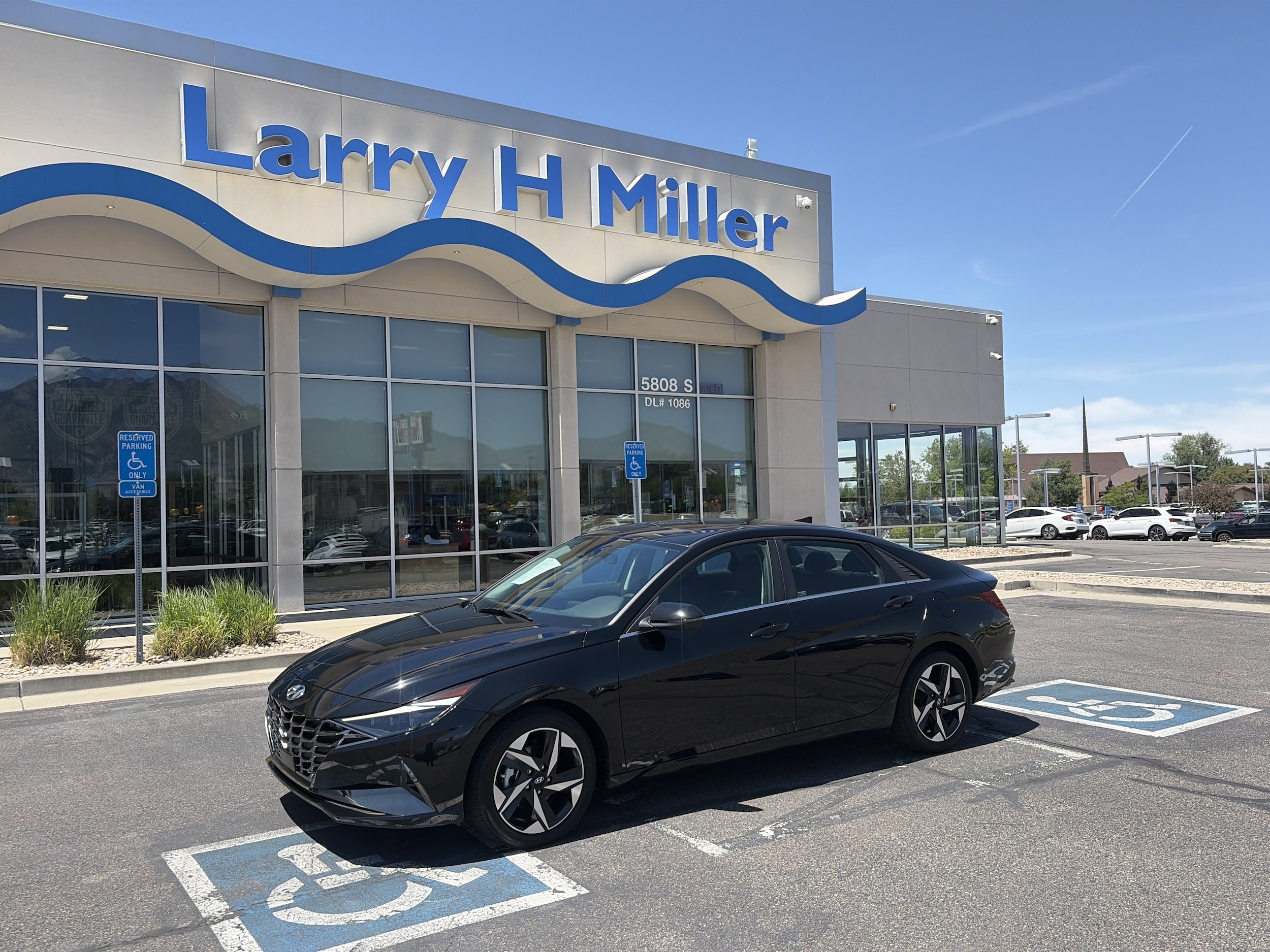 2023 Hyundai Elantra 2.0 Limited IVT SULEV's photo