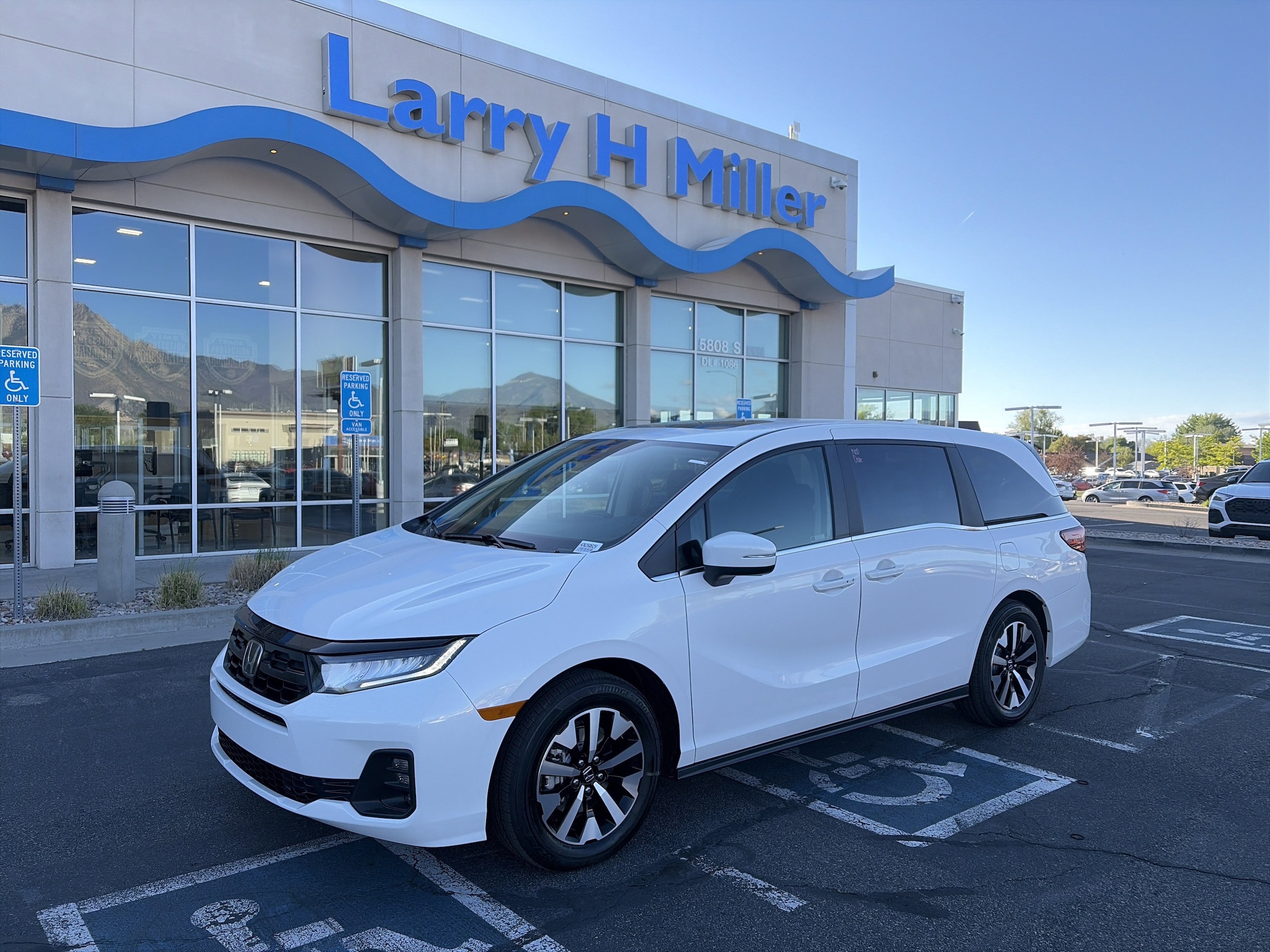 2026 Honda Odyssey EX-L's photo