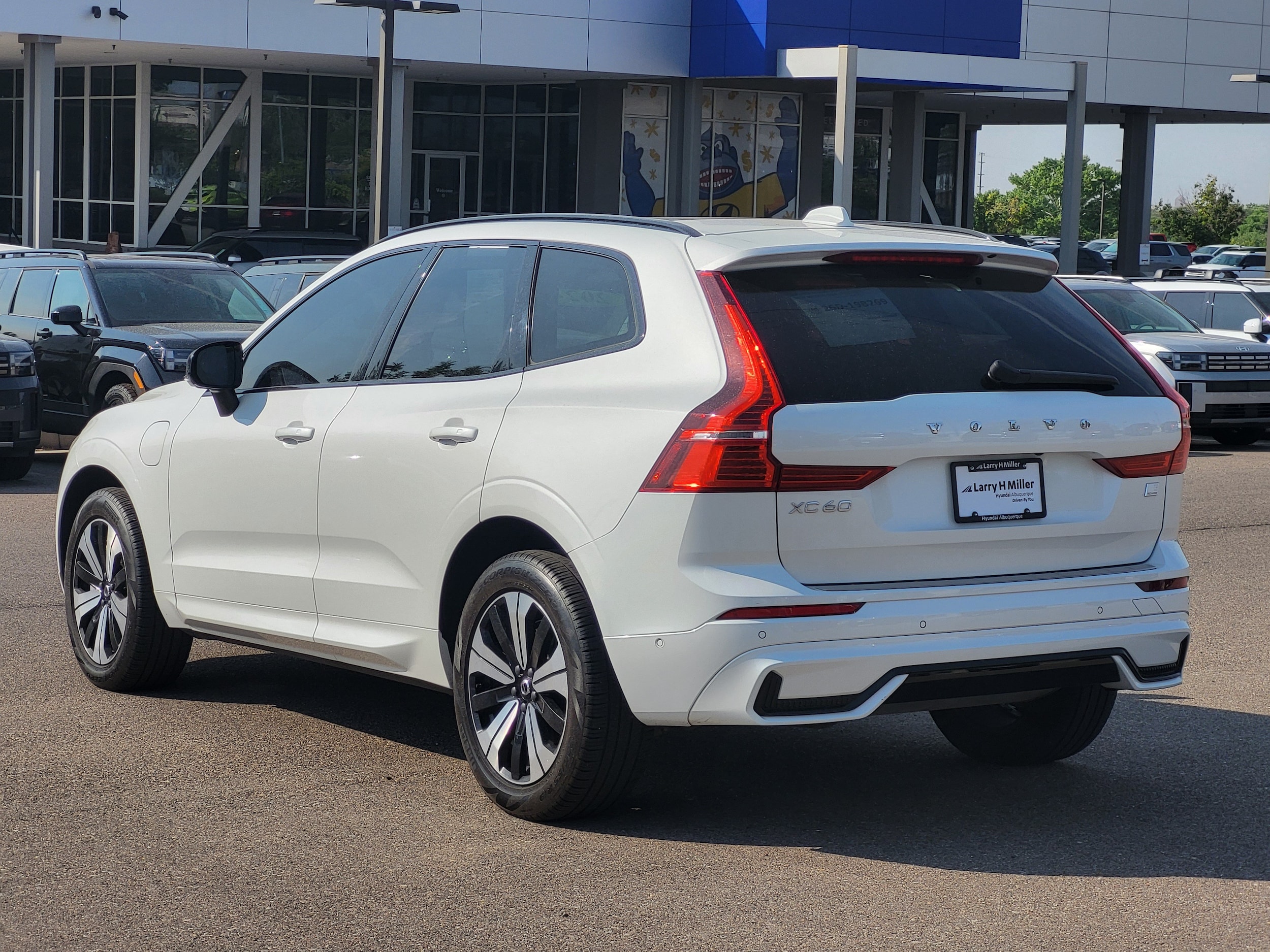 2024 Volvo XC60 Plus - Photo 6