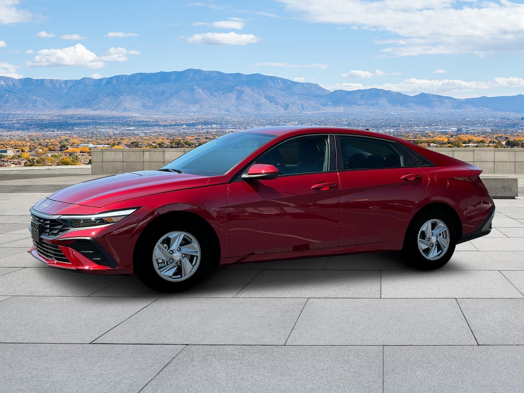 New 2025 Hyundai Elantra SE Sedan