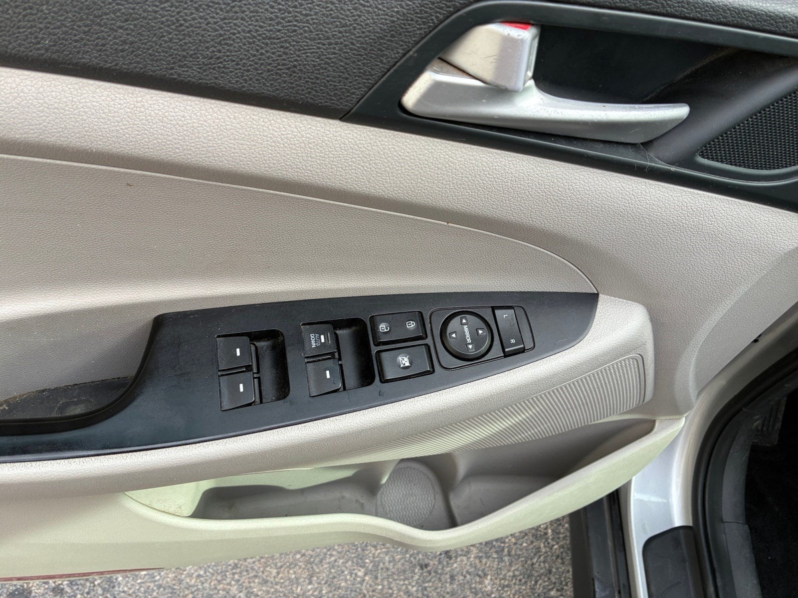 2021 Hyundai Tucson SE - Photo 25