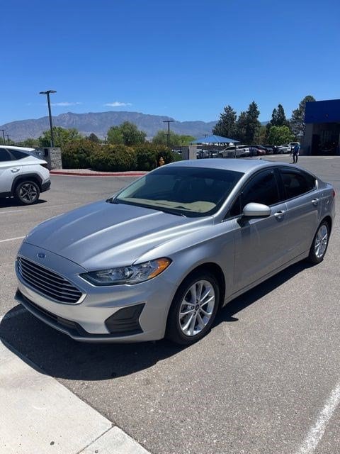 2020 Ford Fusion SE's photo