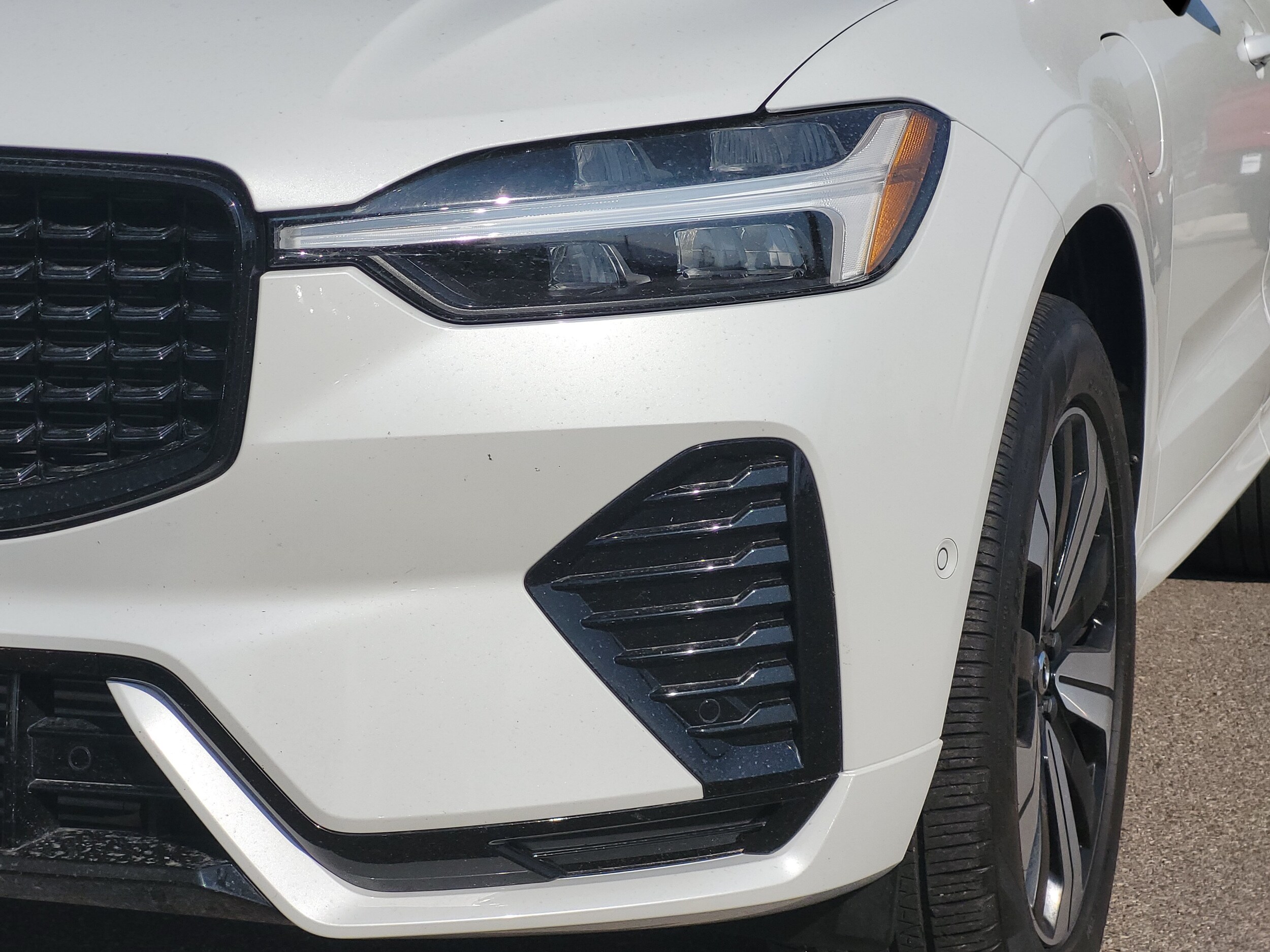 2024 Volvo XC60 Plus - Photo 10