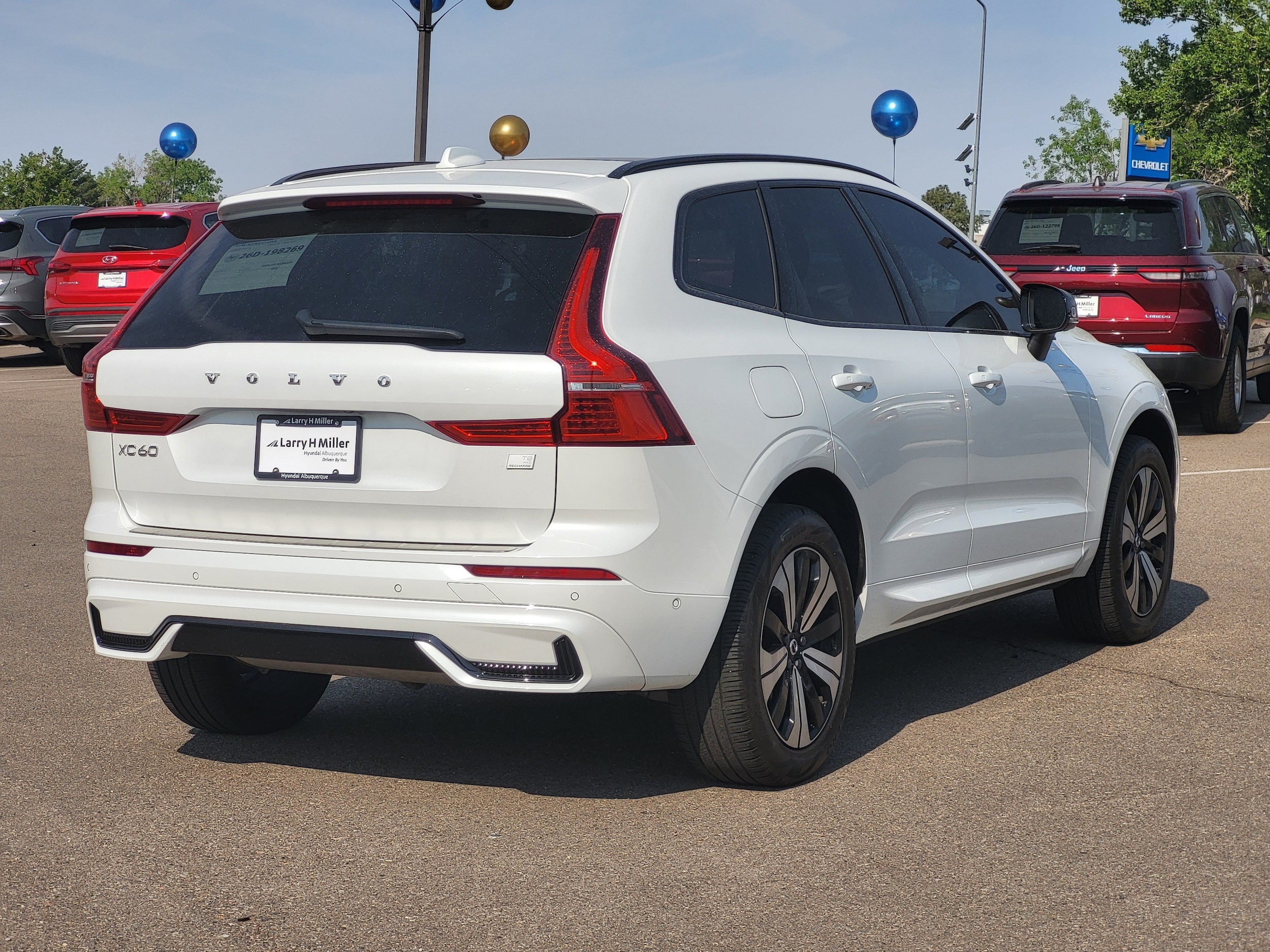 2024 Volvo XC60 Plus - Photo 8