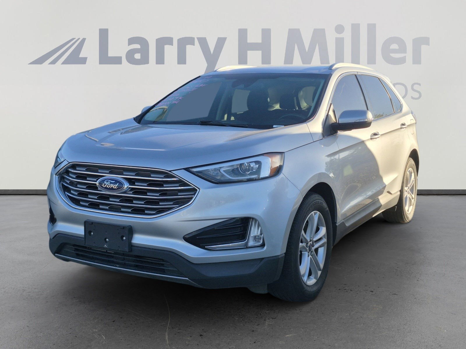 2019 Ford Edge SEL's photo