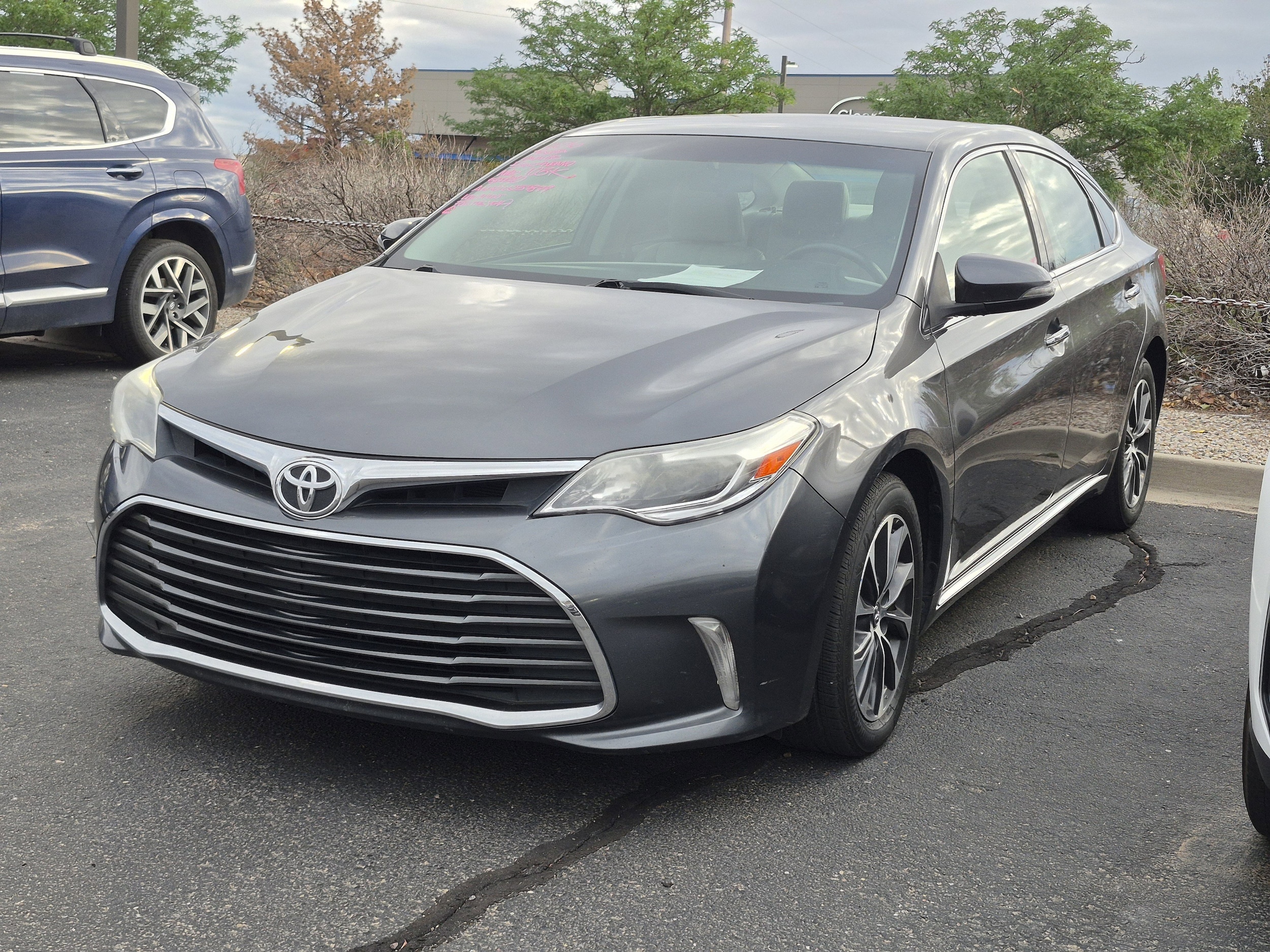 2016 Toyota Avalon XLE's photo
