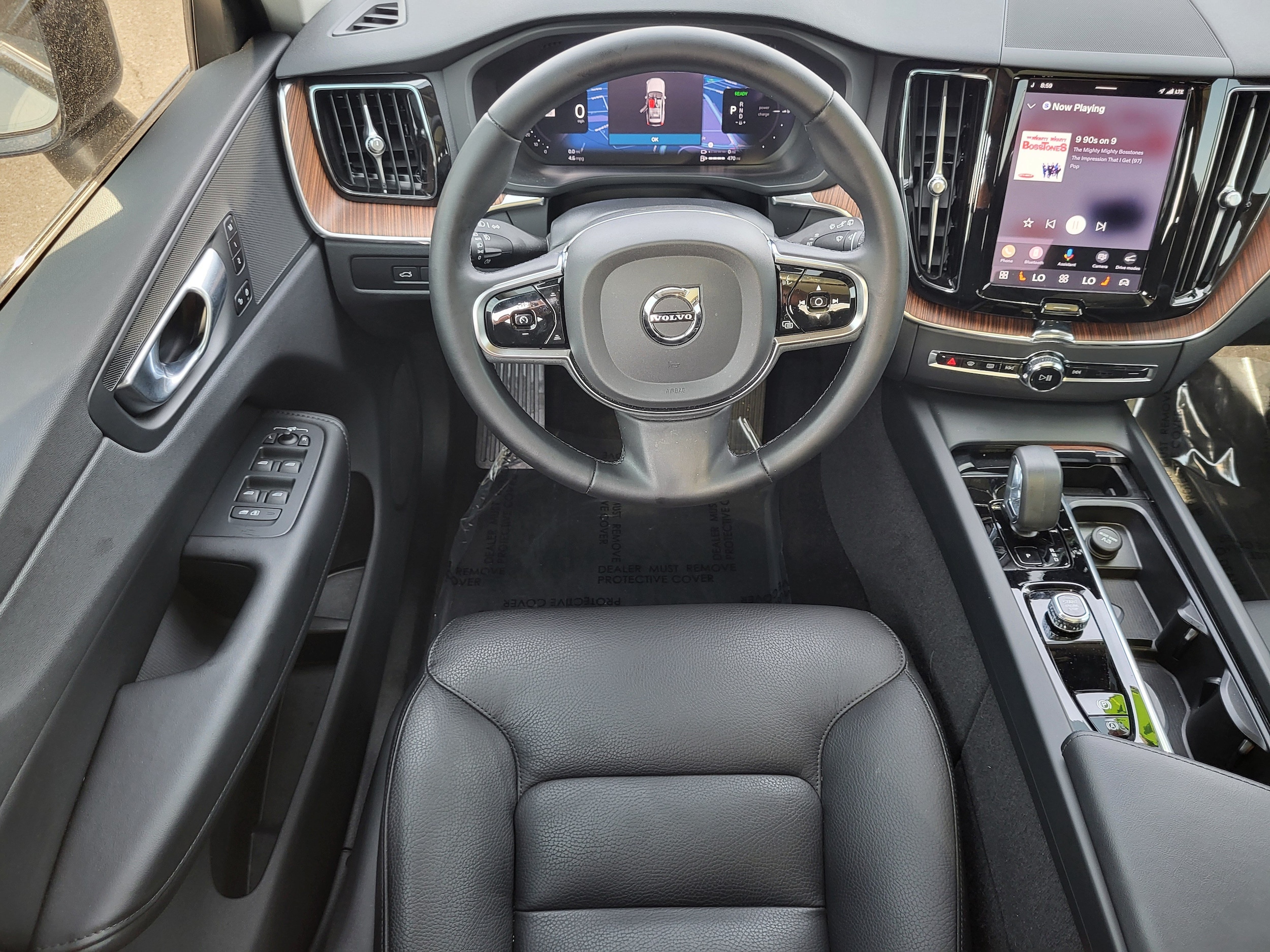 2024 Volvo XC60 Plus - Photo 29