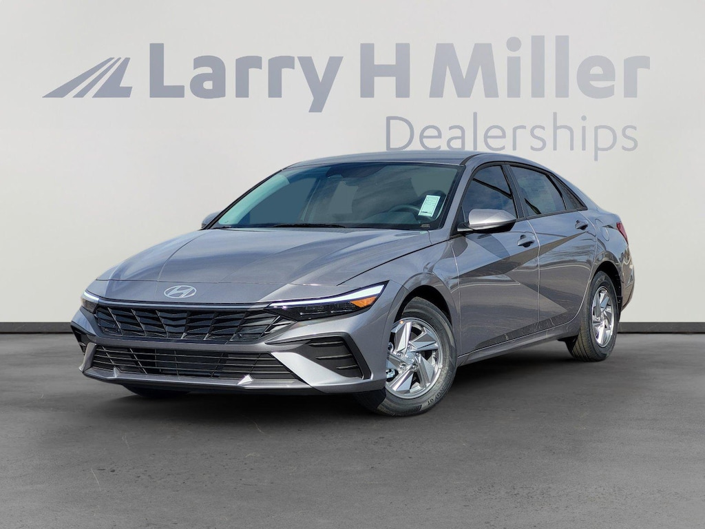 New 2026 Hyundai Elantra SE Sedan