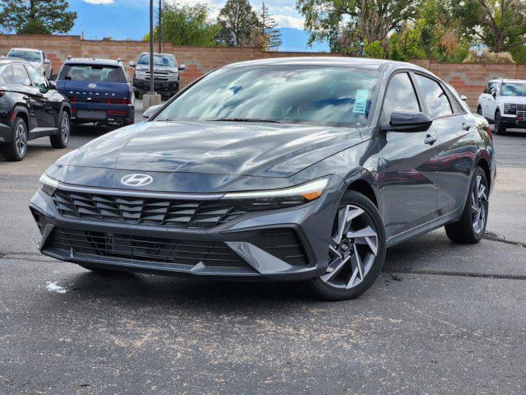 New 2025 Hyundai Elantra Hybrid SEL Sport Sedan
