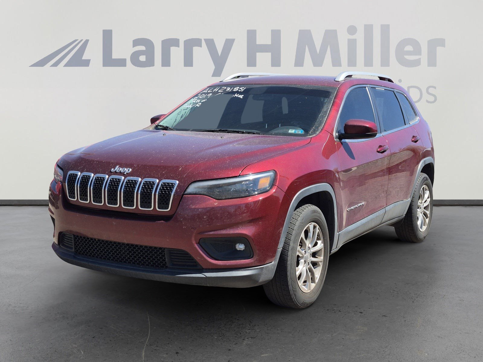 2019 Jeep Cherokee Latitude Plus 4X4's photo