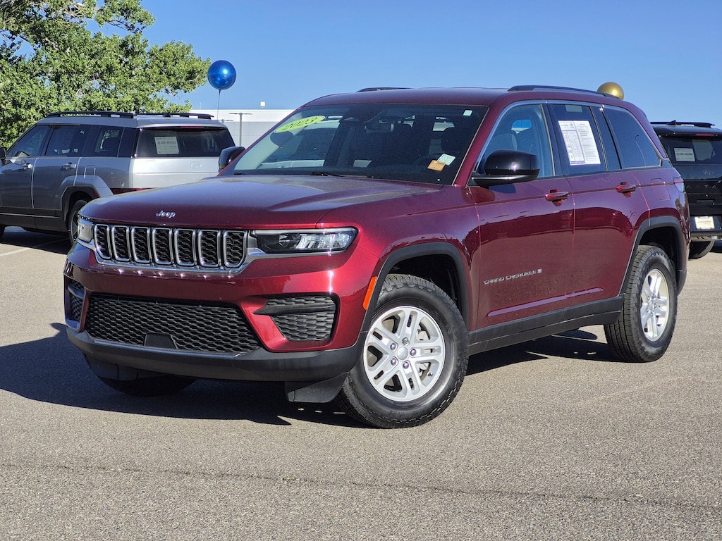 Used 2023 Jeep Grand Cherokee Laredo SUV