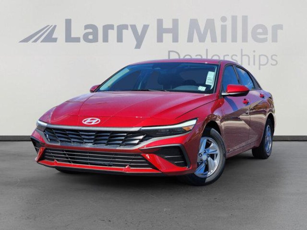 New 2025 Hyundai Elantra SE Sedan