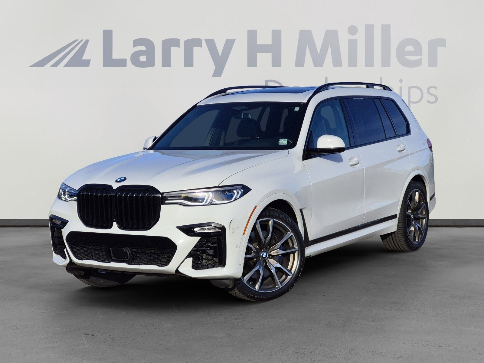 2020 BMW X7 M50i's photo