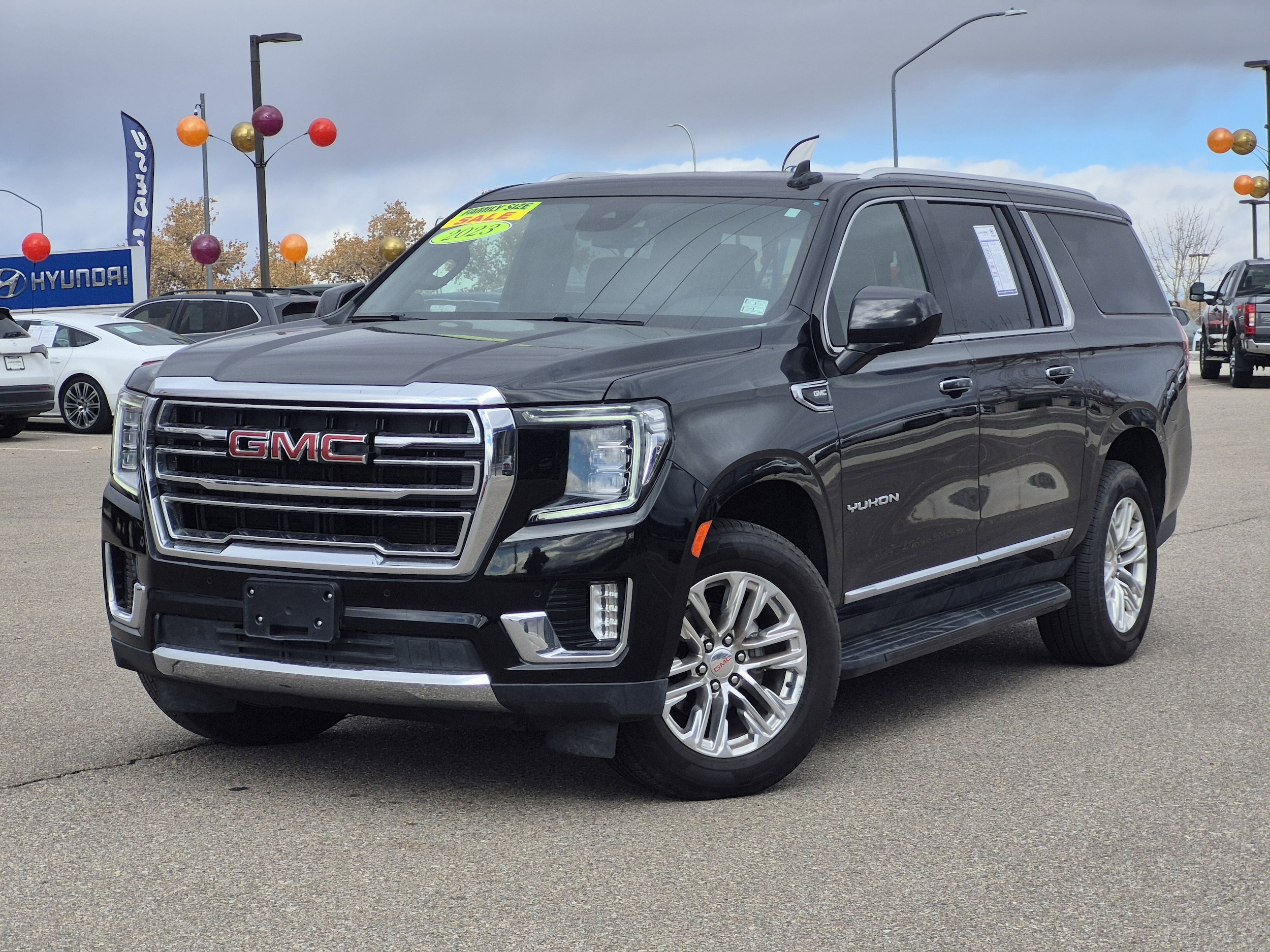 2023 GMC Yukon XL SLT's photo
