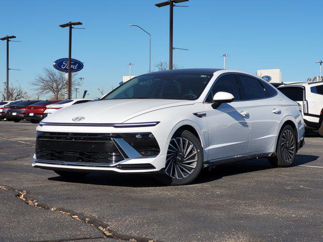 2025 Hyundai Sonata Hybrid