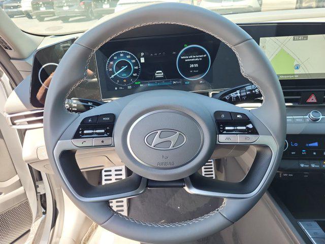 2025 Hyundai Elantra Blue - Photo 9
