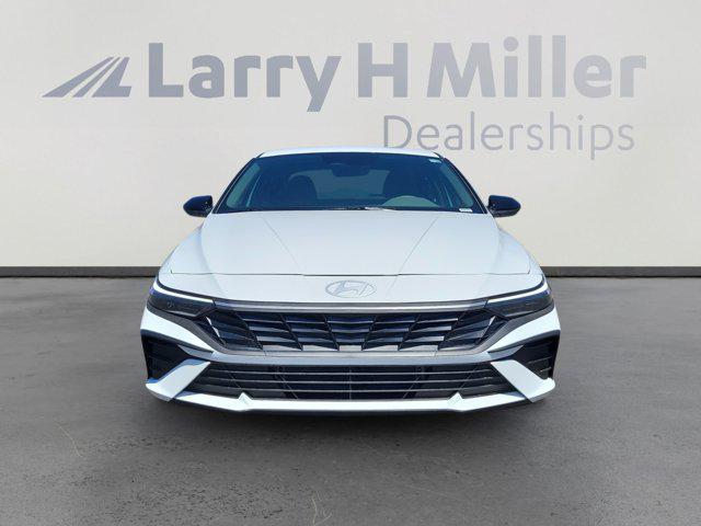 2025 Hyundai Elantra Blue - Photo 8