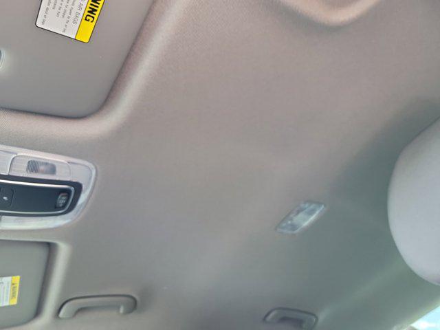2025 Hyundai Elantra Blue - Photo 33