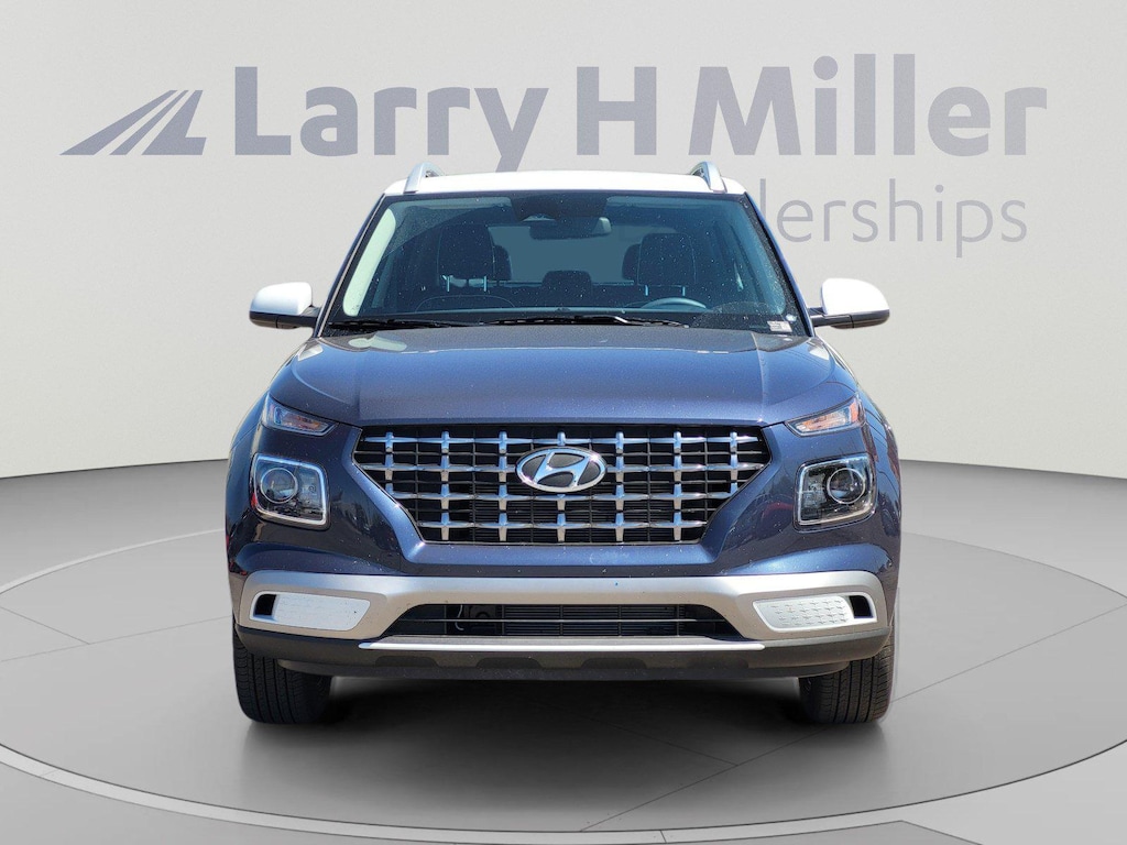 New 2026 Hyundai Venue SEL w/Two-Tone Roof SUV