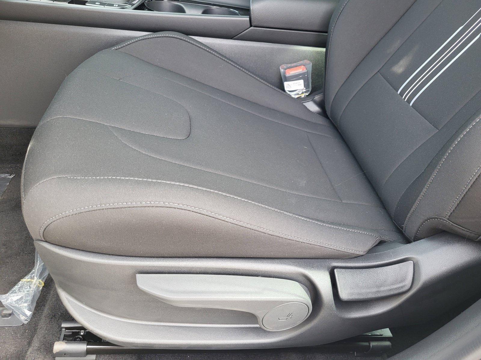 2025 Hyundai Elantra Blue - Photo 27