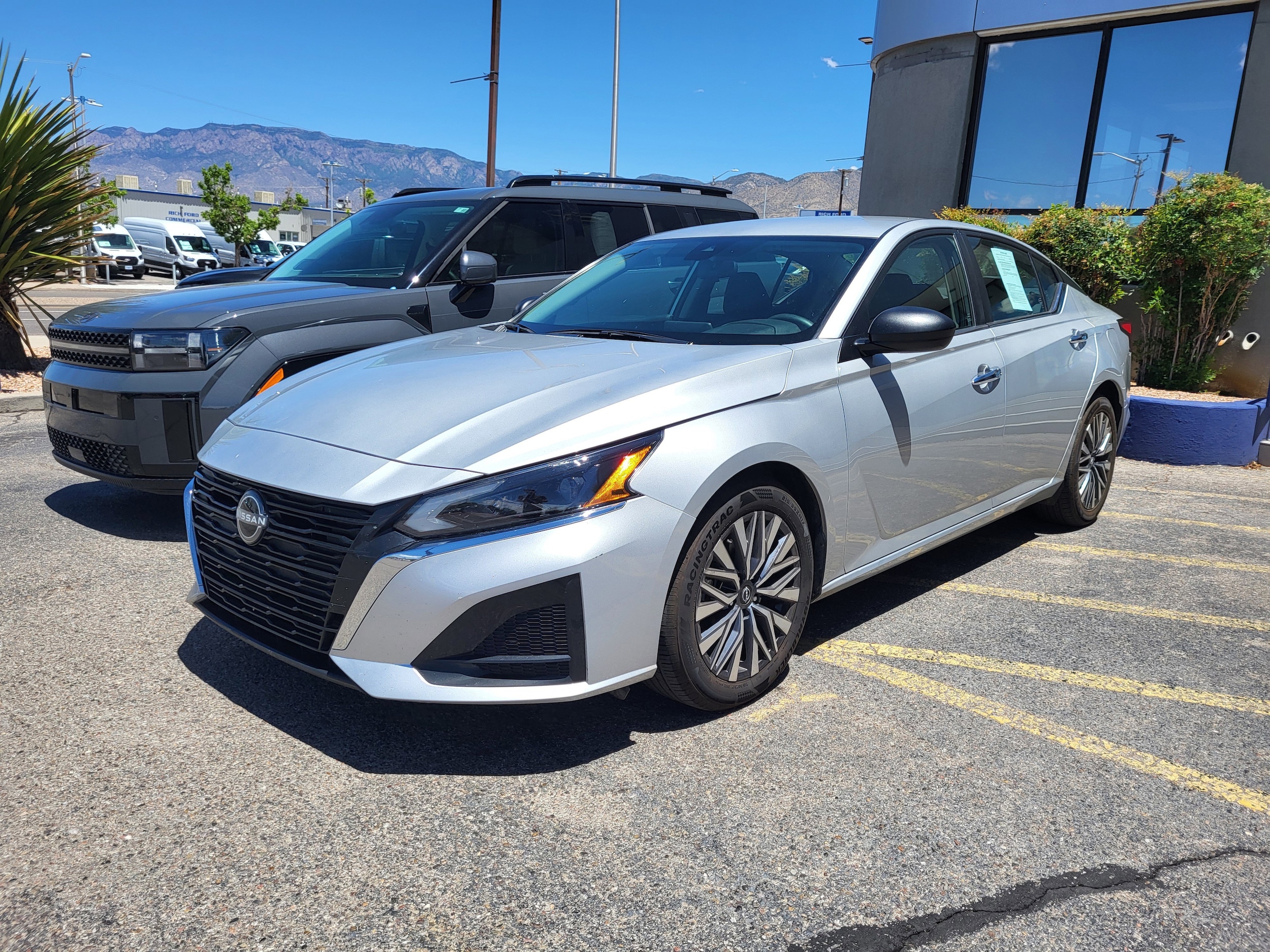 2024 Nissan Altima 2.5 SV's photo