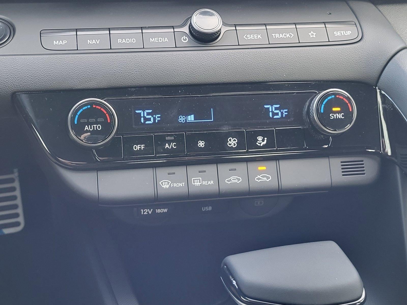 2025 Hyundai Elantra Blue - Photo 22