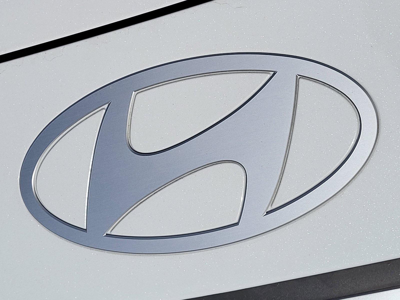 2025 Hyundai Elantra Blue - Photo 13