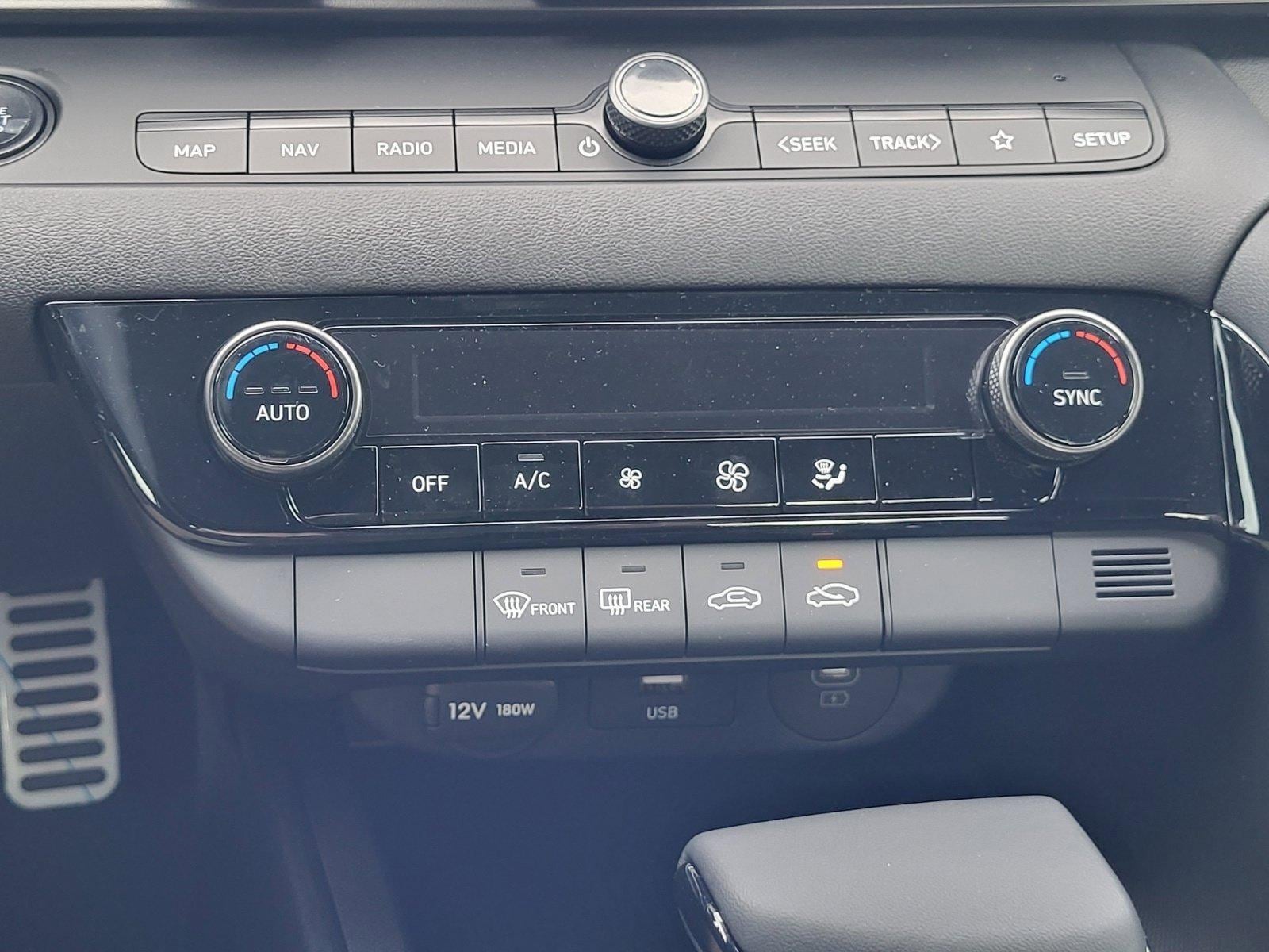 2025 Hyundai Elantra Blue - Photo 22