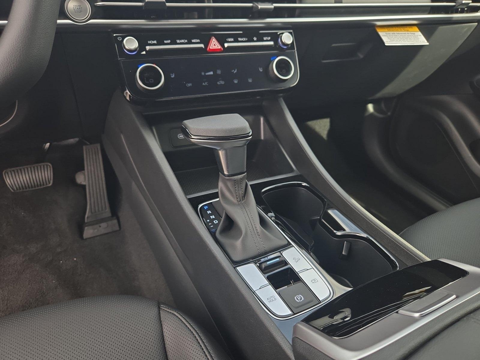 2025 Hyundai Santa Cruz SEL - Photo 16