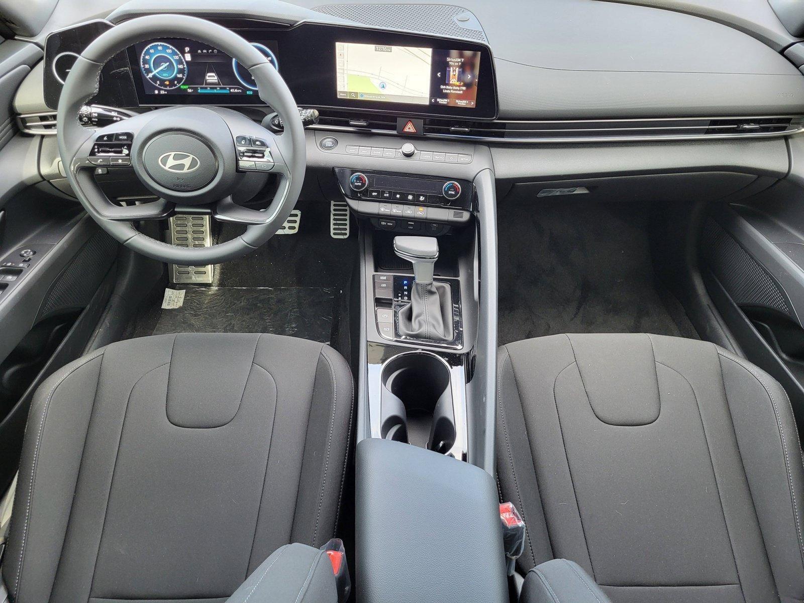 2025 Hyundai Elantra Blue - Photo 28