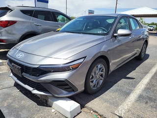 2024 Hyundai Elantra SEL Sedan