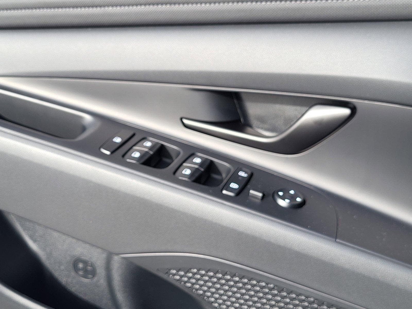 2025 Hyundai Elantra Blue - Photo 26