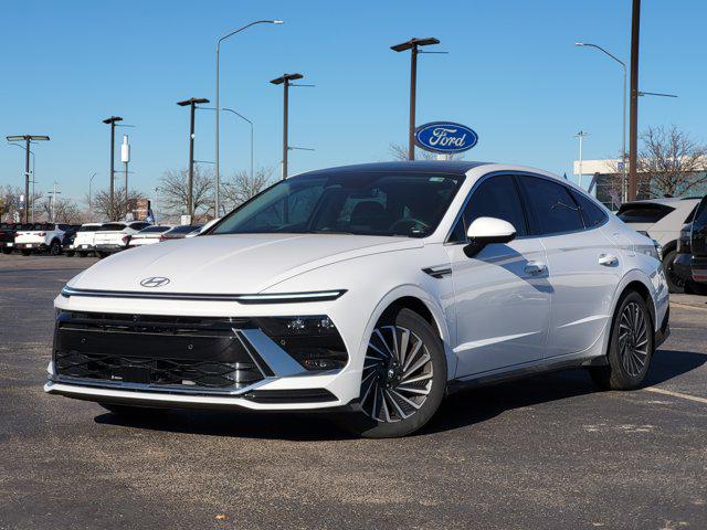 2025 Hyundai Sonata Hybrid