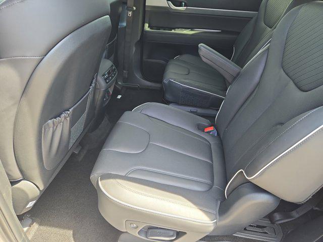 2025 Hyundai Palisade SEL Premium - Photo 17