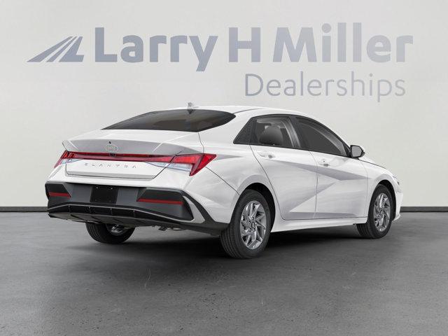 2025 Hyundai Elantra SEL Sport photo 2
