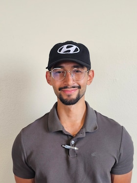 Staff member Hector Sanchez from ID_7c75b1845278