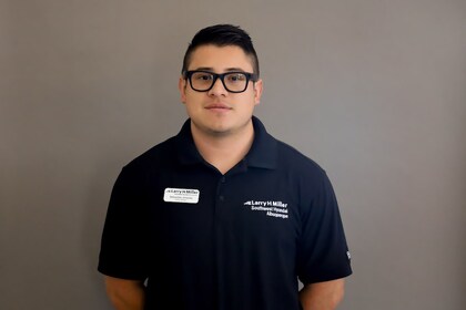 Staff member Sebastian  Jiminez from ID_896cd09aafd8
