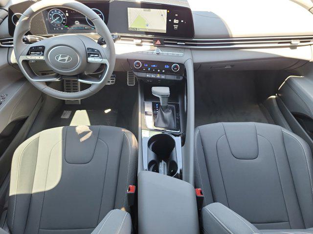 2025 Hyundai Elantra Blue - Photo 20