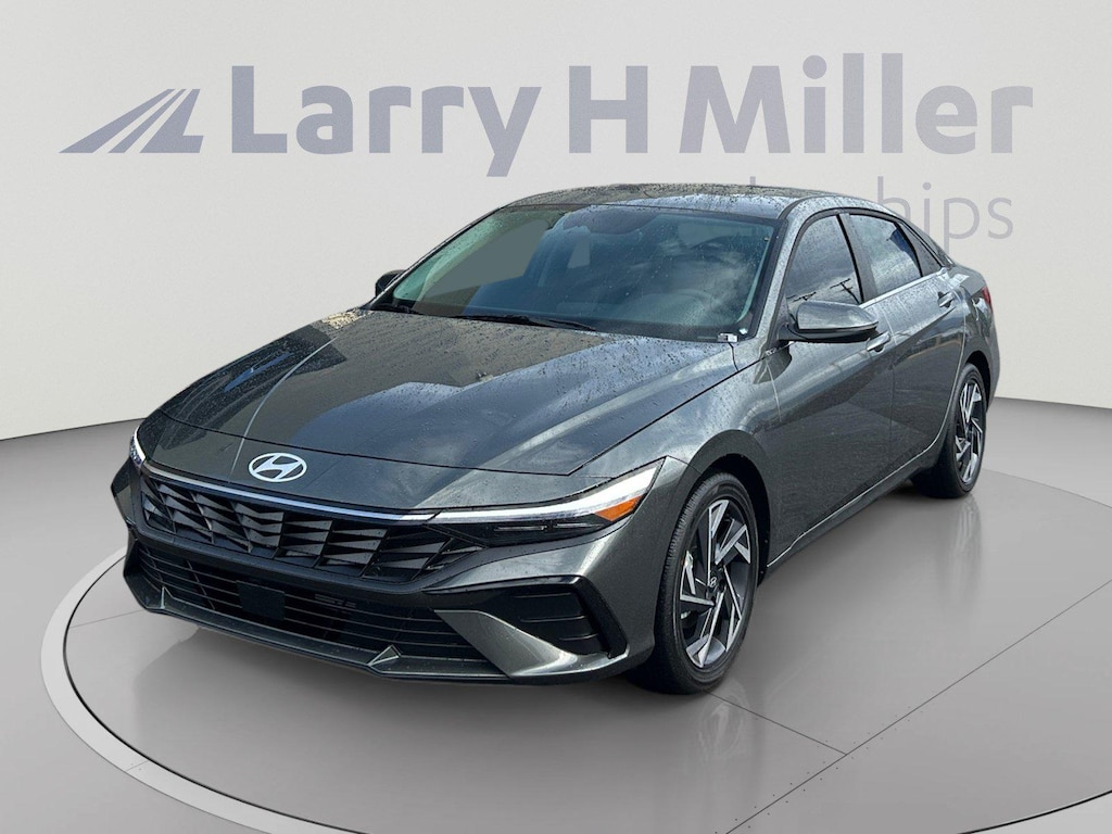 New 2026 Hyundai Elantra Limited Sedan