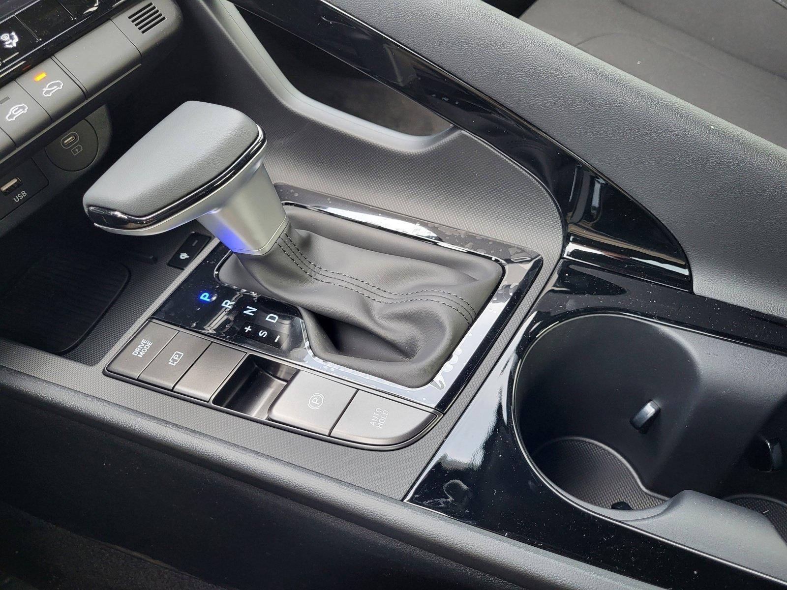 2025 Hyundai Elantra Blue - Photo 23